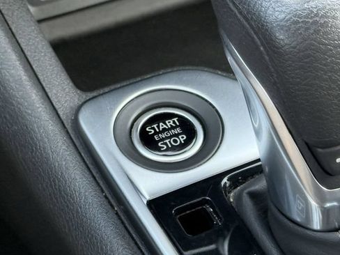 Used 2025 Nissan Sentra SV FWD image 19