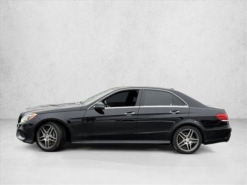 Used 2014 Mercedes-Benz E 550 4MATIC Sedan image 8