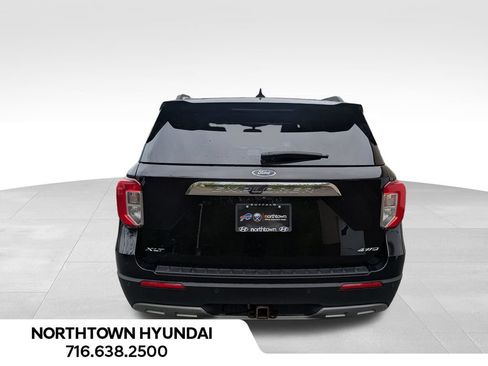Used 2023 Ford Explorer XLT w/ Equipment Group 202A AWD/4WD image 14