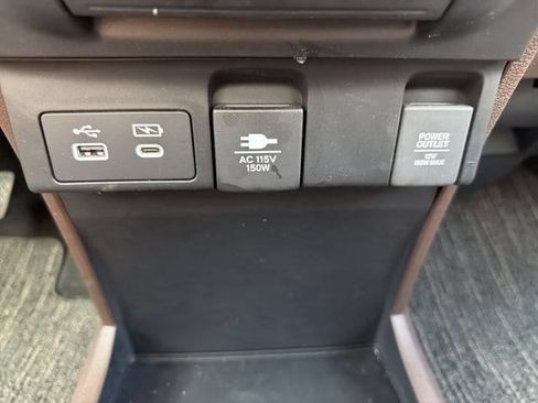 Used 2026 Honda Odyssey Elite image 39