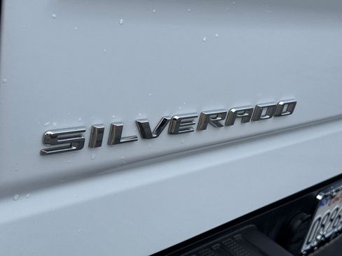 Used 2024 Chevrolet Silverado 1500 Custom image 11