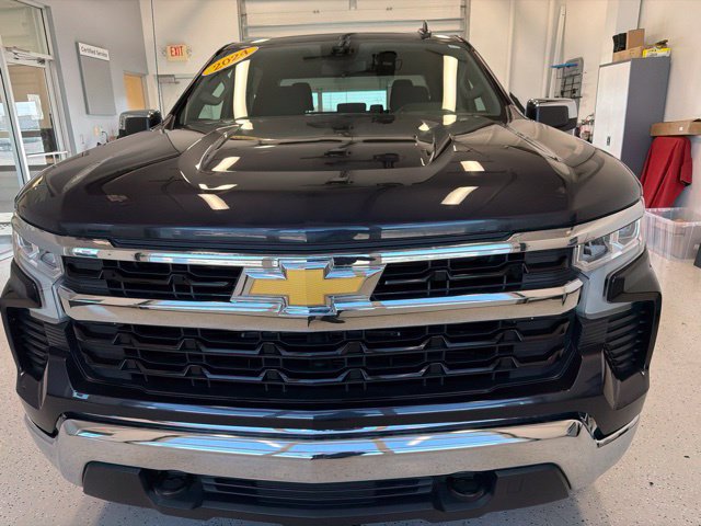 Used 2024 Chevrolet Silverado 1500 LT AWD/4WD image 4