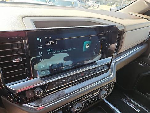 Used 2024 Chevrolet Silverado 1500 LTZ image 14