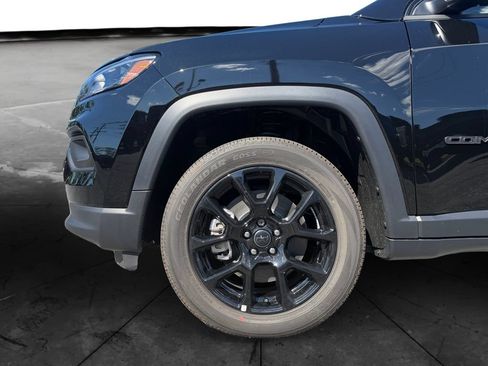 New 2026 Jeep Compass Latitude AWD/4WD image 14
