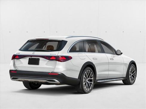 New 2026 Mercedes-Benz E 450 4MATIC All-Terrain Wagon image 2