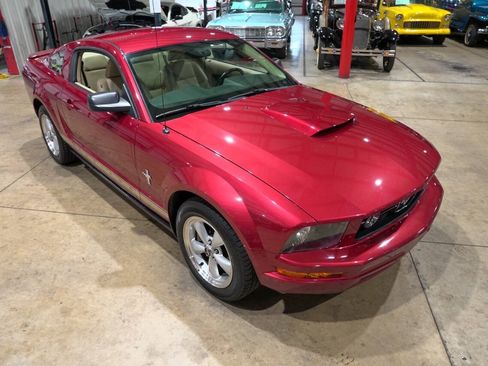 Used 2007 Ford Mustang Coupe RWD image 14