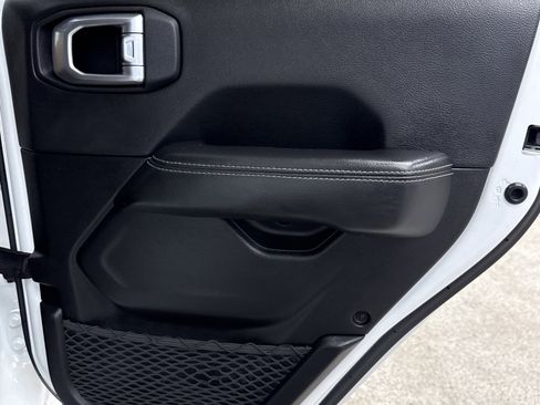 Used 2021 Jeep Wrangler Unlimited Rubicon 4xe w/ Cold Weather Group image 9