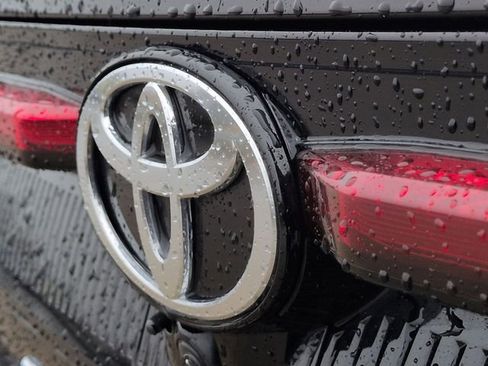 Certified 2024 Toyota Crown Platinum image 27