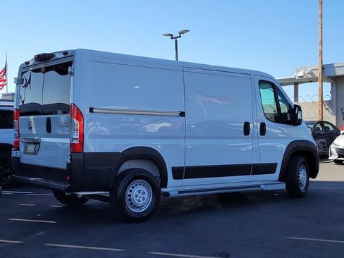 Used 2025 RAM ProMaster 2500 w/ U-Haul Equipment Group FWD image 4