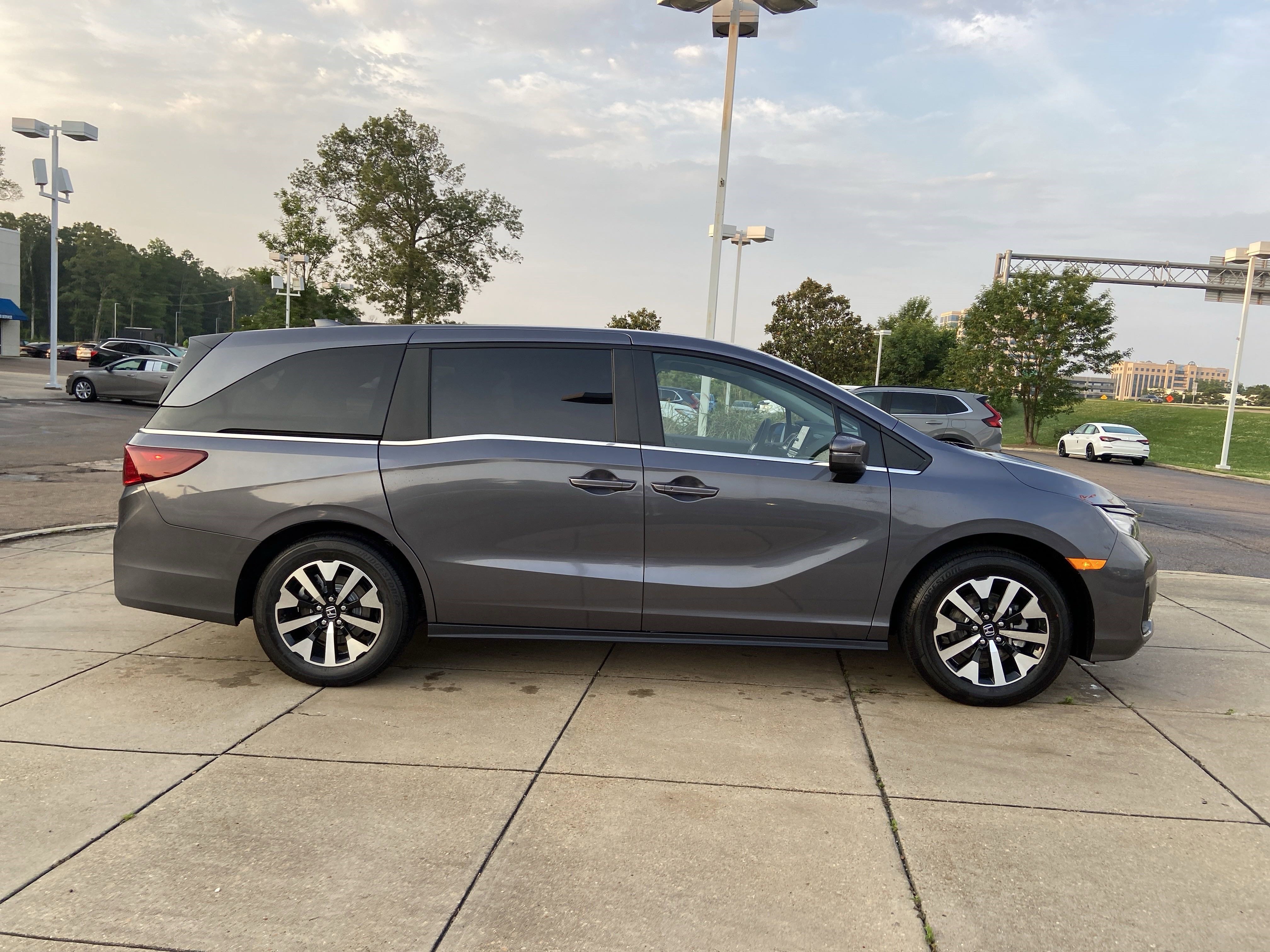 New 2027 Honda Odyssey EX-L image 12
