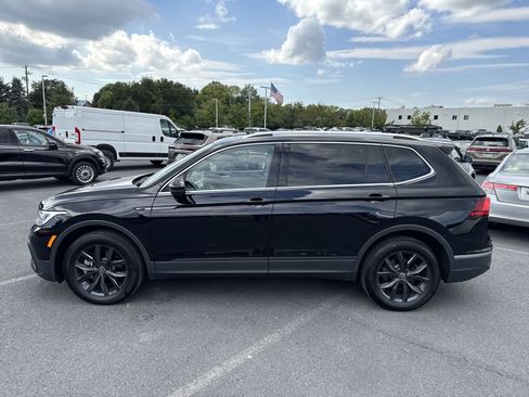 Used 2024 Volkswagen Tiguan SE w/ Panoramic Sunroof Package AWD/4WD image 27