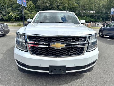 Used 2015 Chevrolet Suburban LT image 3