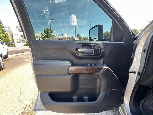 Used 2020 GMC Sierra 1500 Elevation w/ Elevation Value Package AWD/4WD image 15