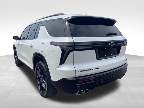 Used 2025 Chevrolet Traverse RS w/ LPO, Floor Liner Package AWD/4WD image 19