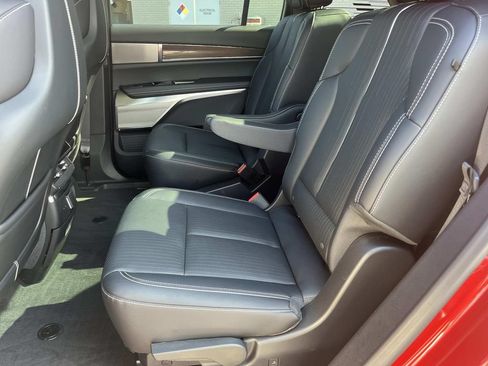 Certified 2026 Cadillac Vistiq Sport w/ LPO, Floor Liner Package AWD/4WD image 20