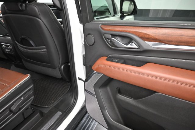 Used 2023 GMC Yukon Denali Ultimate AWD/4WD image 28