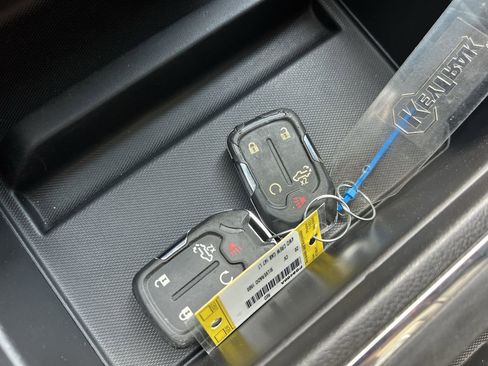 Used 2020 Chevrolet Silverado 1500 LT Trail Boss image 37