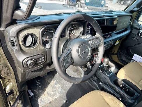 New 2026 Jeep Gladiator Willys AWD/4WD image 9