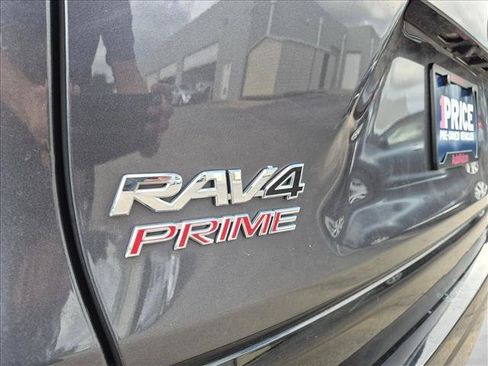 Used 2021 Toyota RAV4 SE w/ Weather & Moonroof Package AWD/4WD image 13
