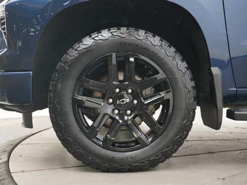 Used 2022 Chevrolet Silverado 1500 RST w/ Convenience Package II AWD/4WD image 28