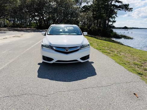 Used 2017 Acura ILX FWD image 2
