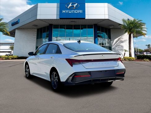 New 2026 Hyundai Elantra SEL Sport Premium FWD image 6