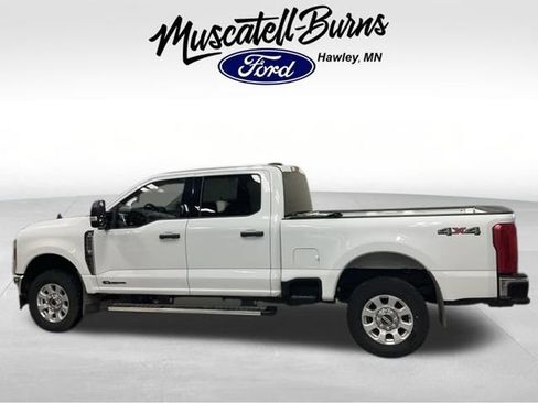 Used 2024 Ford F250 XLT AWD/4WD image 3