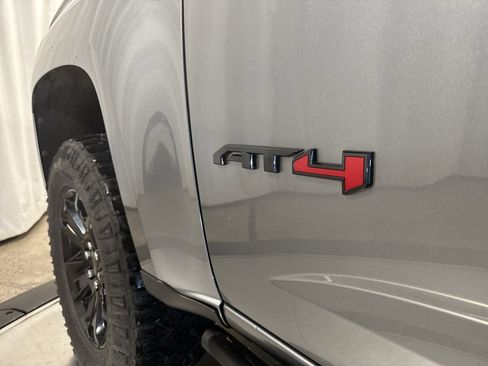 Used 2022 GMC Canyon AT4 image 15