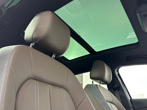 Used 2024 Audi Q4 e-tron Premium image 16