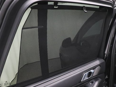 Used 2022 BMW X5 M50i w/ Executive Package image 18