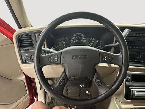Used 2005 GMC Sierra 3500 SLT w/ Heavy-Duty Power Package AWD/4WD image 9