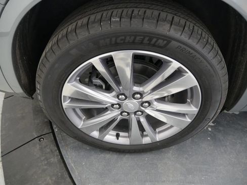 Used 2024 Cadillac XT6 Premium Luxury w/ Technology Package image 16