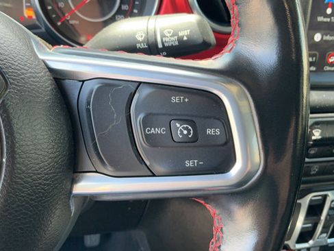 Used 2021 Jeep Gladiator Rubicon AWD/4WD image 13