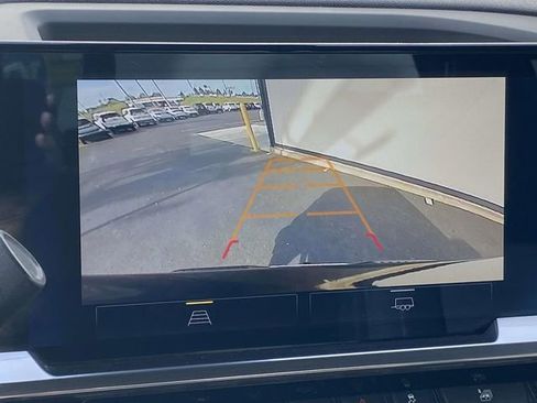 Used 2023 Chevrolet Silverado 1500 LT w/ Protection Package image 27