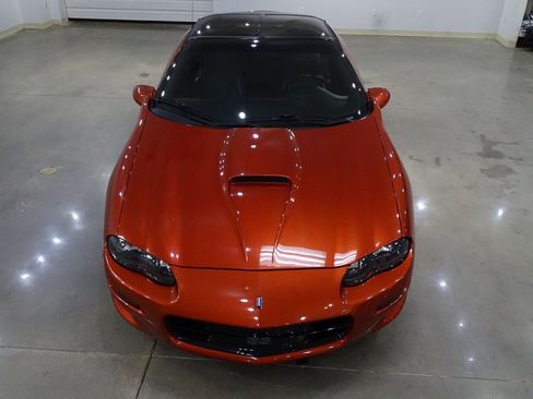 Used 2001 Chevrolet Camaro Z28 w/ SS Performance/Appearance Pkg RWD image 23