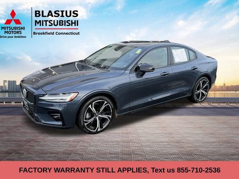 Used 2025 Volvo S60 B5 Core image 3