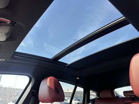 Used 2023 BMW X4 xDrive30i image 28