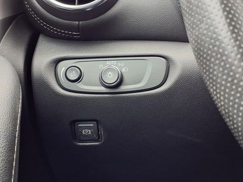 Used 2024 Chevrolet Blazer LT w/ Convenience Package image 18