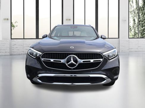 Used 2024 Mercedes-Benz GLC 300 4MATIC image 5