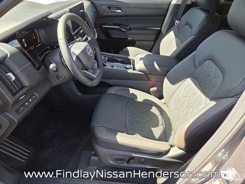 New 2026 Nissan Pathfinder Platinum w/ Cargo Package image 7