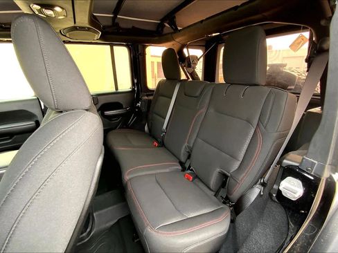 Used 2021 Jeep Wrangler Unlimited Rubicon AWD/4WD image 28