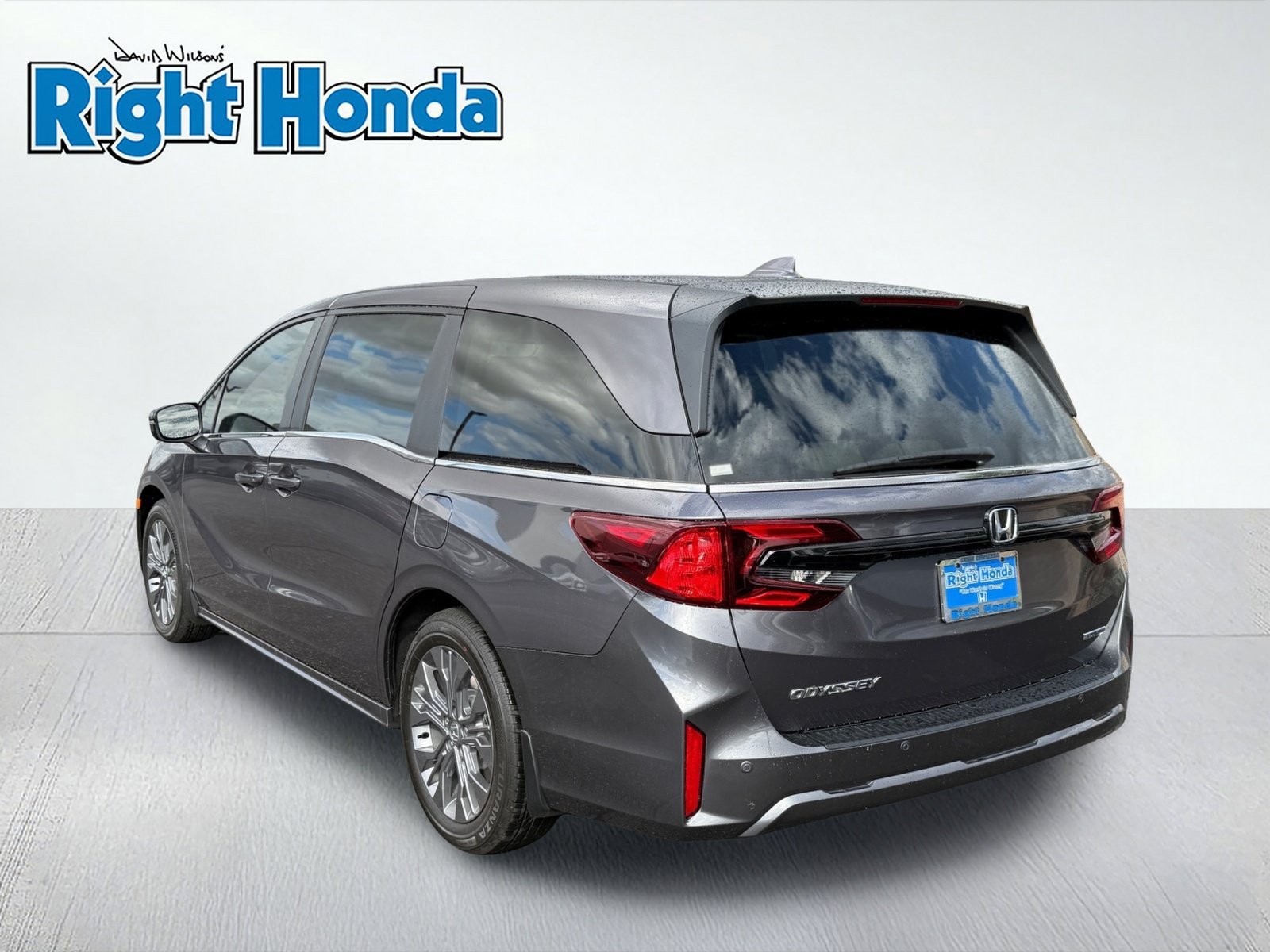 New 2027 Honda Odyssey Touring image 4