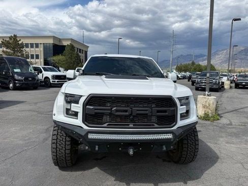 Used 2017 Ford F150 Raptor w/ Equipment Group 802A Luxury AWD/4WD image 2