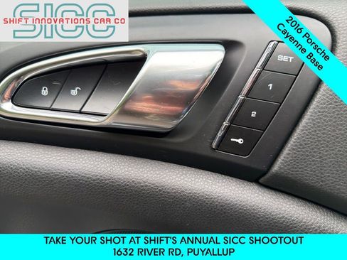 Used 2016 Porsche Cayenne Base image 22