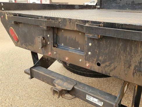 Used 2024 Chevrolet Silverado 2500 LT w/ Convenience Package image 15