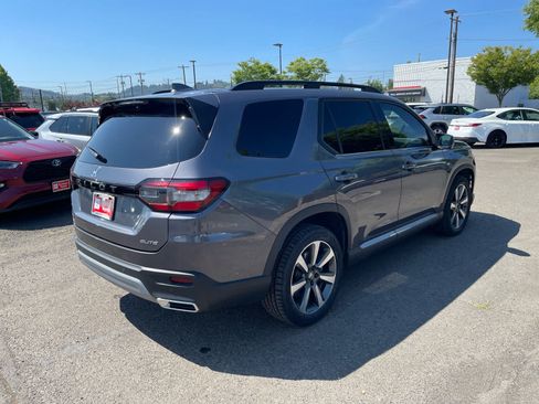 Used 2023 Honda Pilot Elite image 8