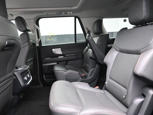 Used 2025 Ford Expedition Max Active image 15