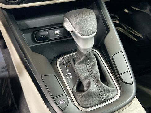 Certified 2025 Kia Soul LX image 16