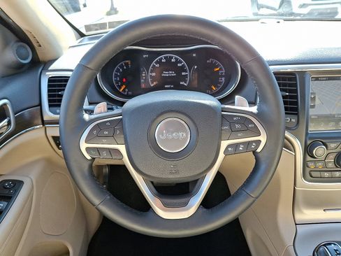 Used 2014 Jeep Grand Cherokee Limited w/ Luxury Group II image 22