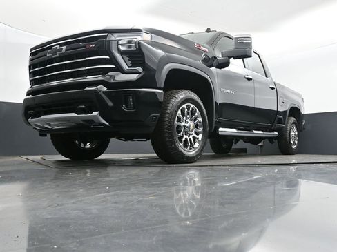 New 2026 Chevrolet Silverado 2500 LT w/ Z71 Chrome Sport Edition image 42